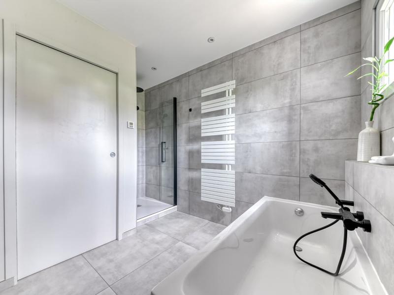 Pavillon - 238 m² - 11 pièces