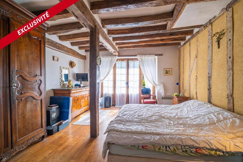 Maison - 178 m² - 8 pièces