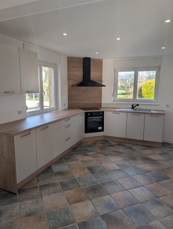 Maison - 90 m² - 5 pièces