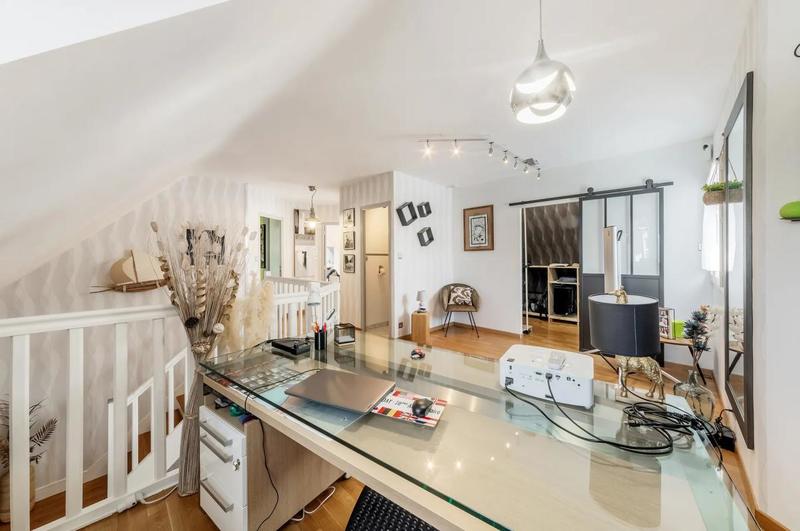 Maison - 186 m² - 7 pièces