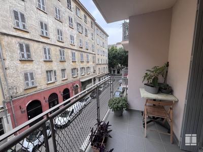 Appartement - 49 m² - 3 pièces