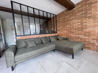 Chambre - 150 m² - 9 pièces