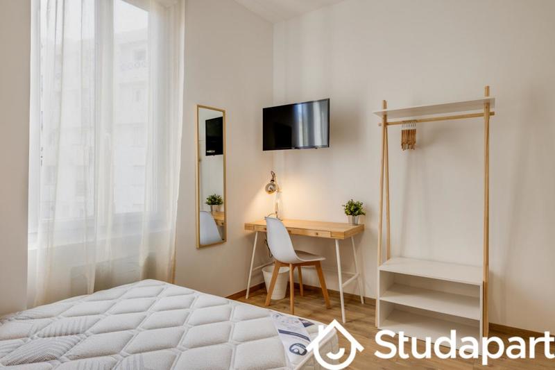 Chambre - 13 m² - 1 pièce