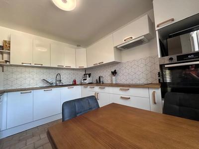 Maison - 96 m² - 5 pièces