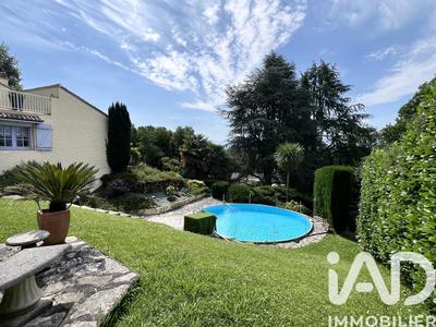 Maison - 158 m² - 6 pièces