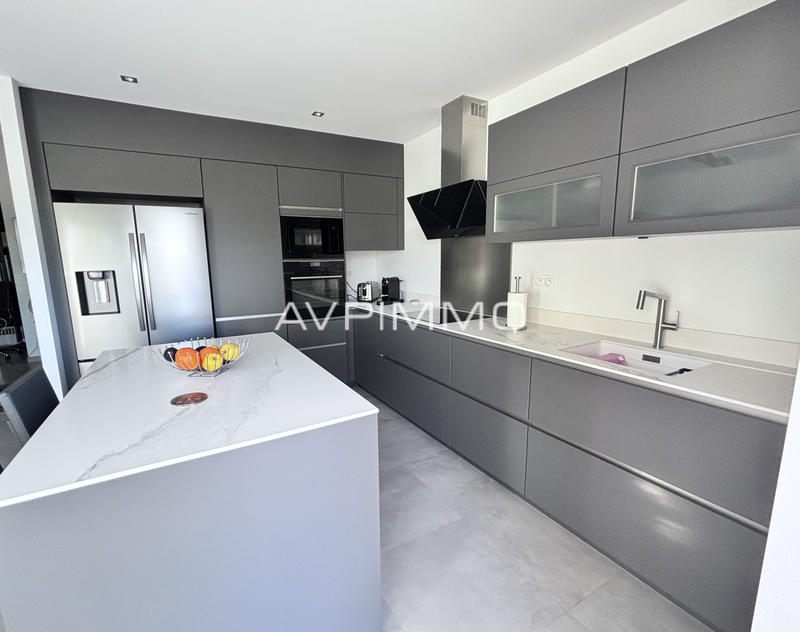 Appartement - 107 m² - 3 pièces