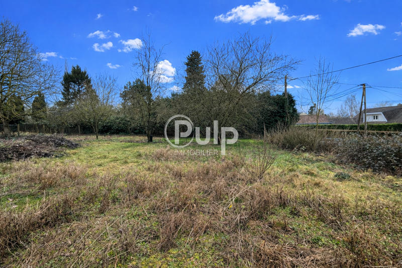 Terrain constructible - 1 280 m²