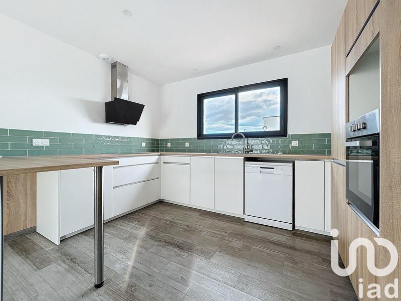 Maison - 104 m² - 4 pièces