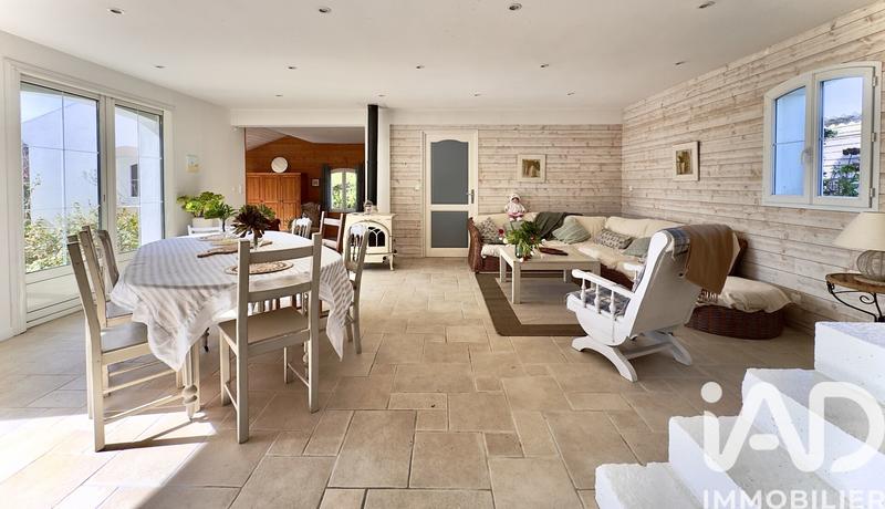 Maison - 170 m² - 9 pièces