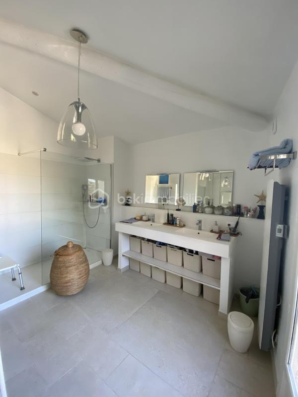 Maison de village - 180 m² - 6 pièces