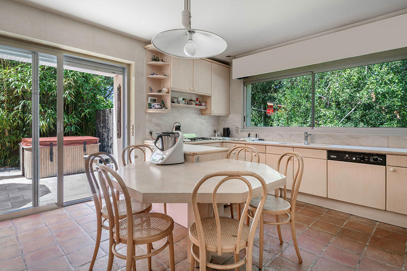 Maison - 226 m² - 6 pièces