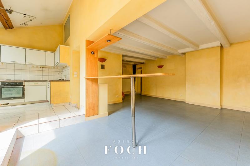 Appartement - 65 m² - 2 pièces