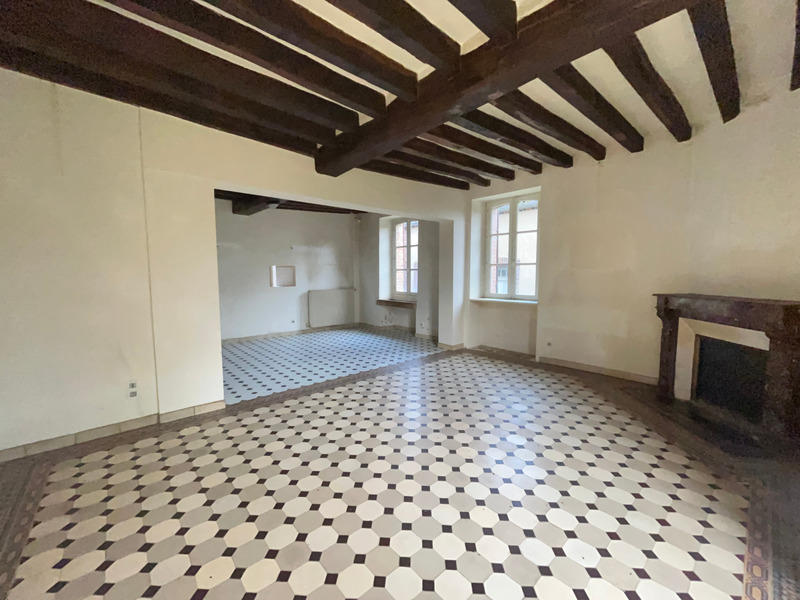 Maison - 305 m² - 8 pièces