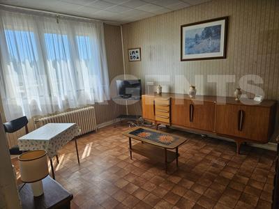 Maison traditionnelle - 75 m² - 4 pièces