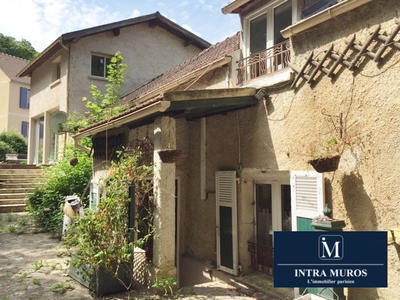 Villa - 360 m² - 6 pièces