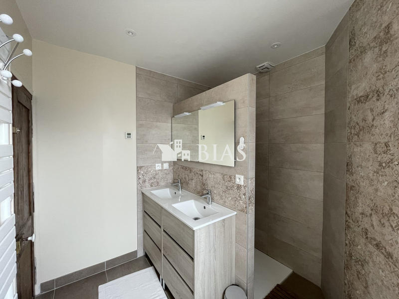 Maison - 145 m² - 7 pièces