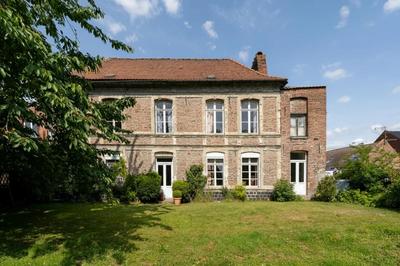 Maison - 205 m² - 12 pièces