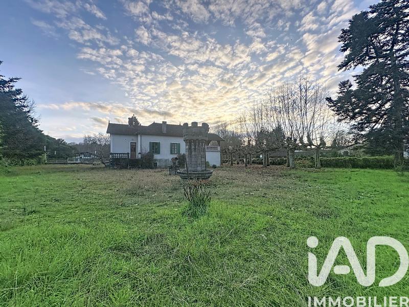 Maison - 170 m² - 12 pièces