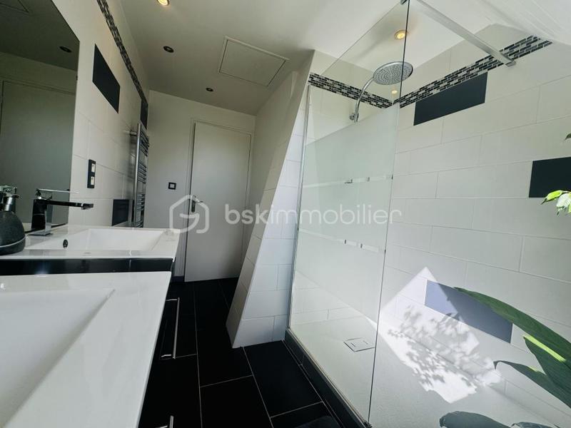 Maison - 146 m² - 6 pièces