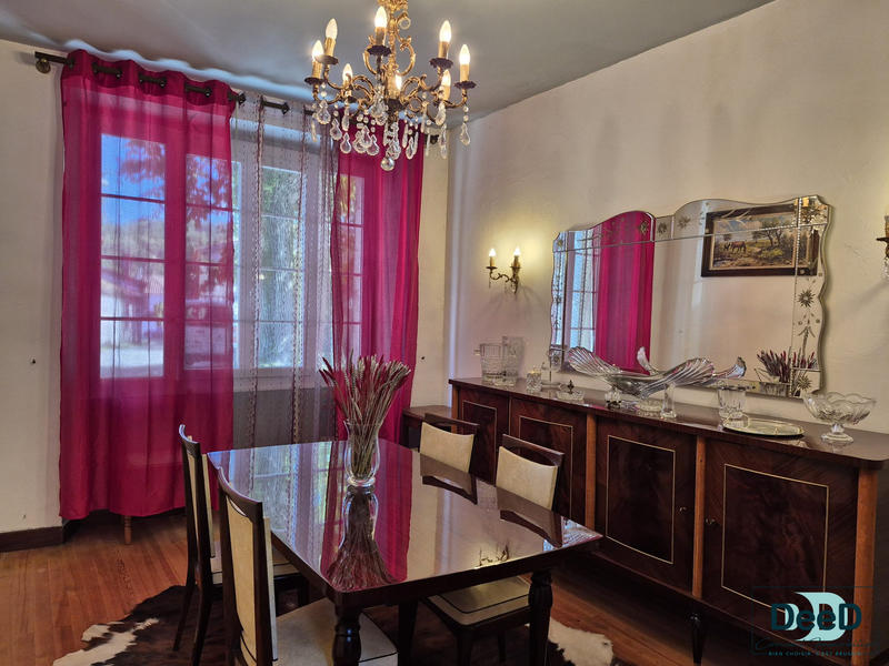 Maison ancienne - 187 m² - 6 pièces