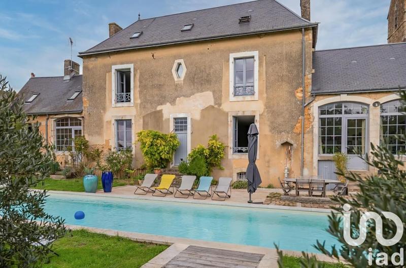 Maison - 227 m² - 8 pièces