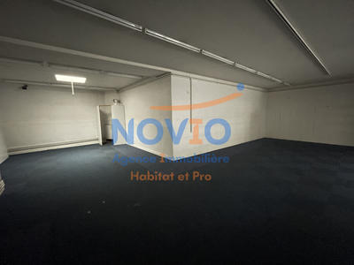 Bureau - 150 m² - 1 pièce