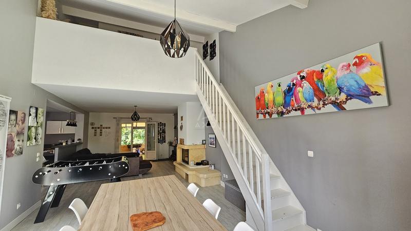 Maison - 188 m² - 7 pièces