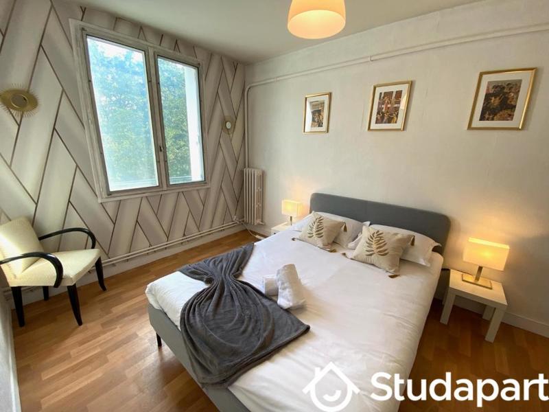 Chambre - 12 m² - 1 pièce