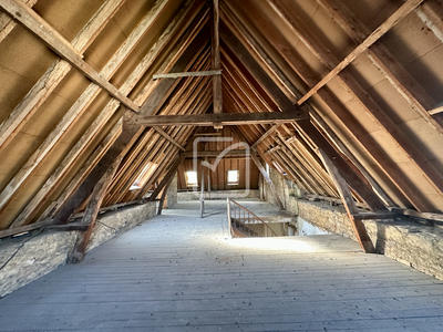 Appartement - 180 m² - 4 pièces