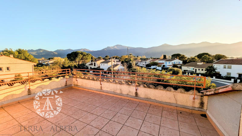 Villa - 308 m² - 12 pièces