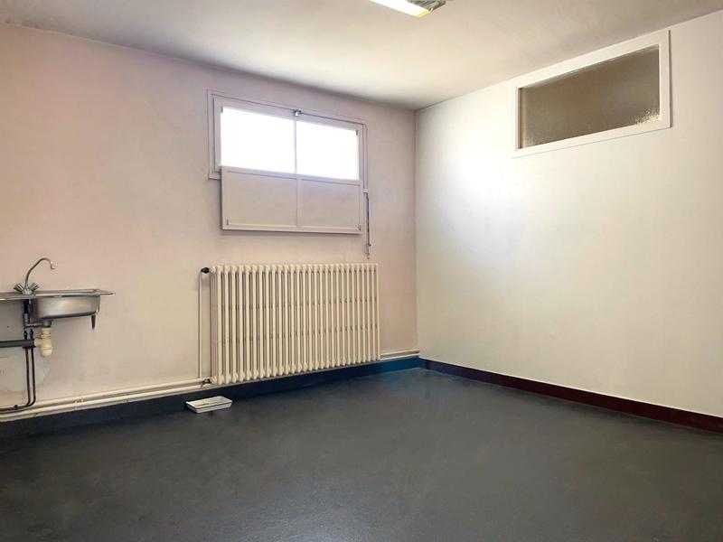 Maison - 303 m² - 12 pièces