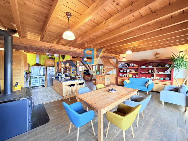 Châlet - 193 m² - 8 pièces