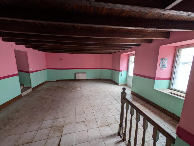 Maison - 440 m² - 8 pièces