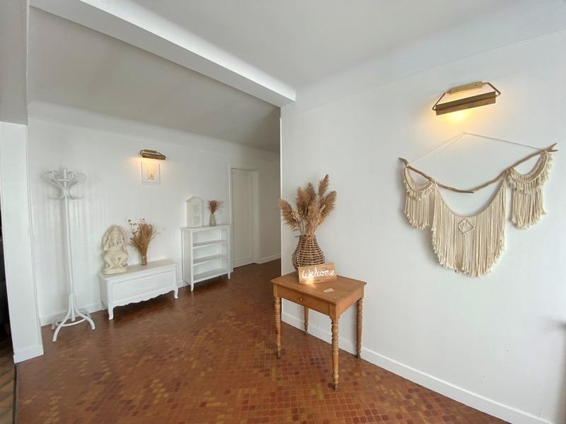 Maison - 220 m² - 7 pièces