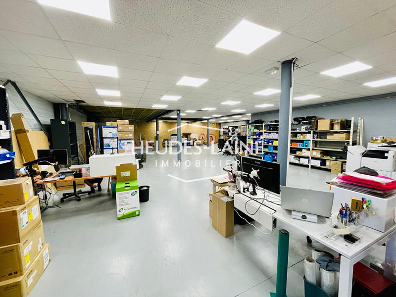 Local d'activités - 360 m² - 3 pièces