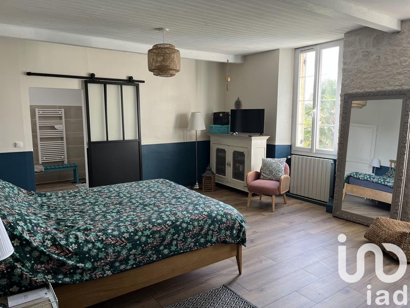 Maison - 320 m² - 8 pièces