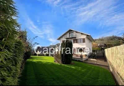 Appartement - 92 m² - 4 pièces