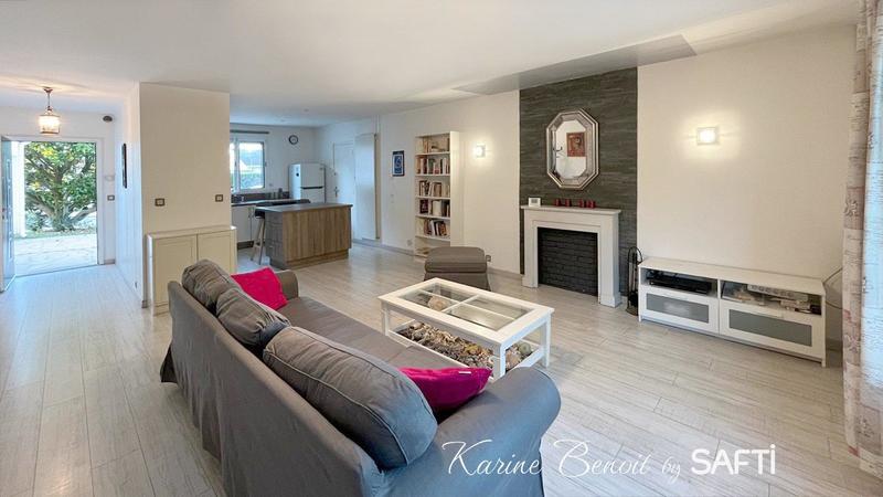 Maison - 99 m² - 5 pièces