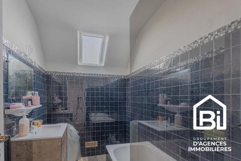 Maison - 151 m² - 5 pièces