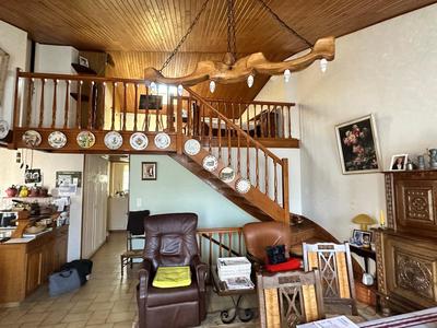 Maison - 102 m² - 4 pièces