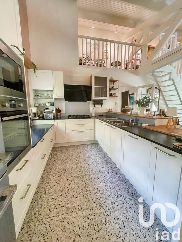 Maison - 197 m² - 6 pièces