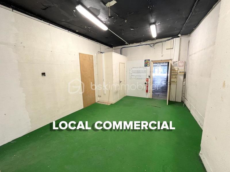 Local commercial - 646 m² - 21 pièces