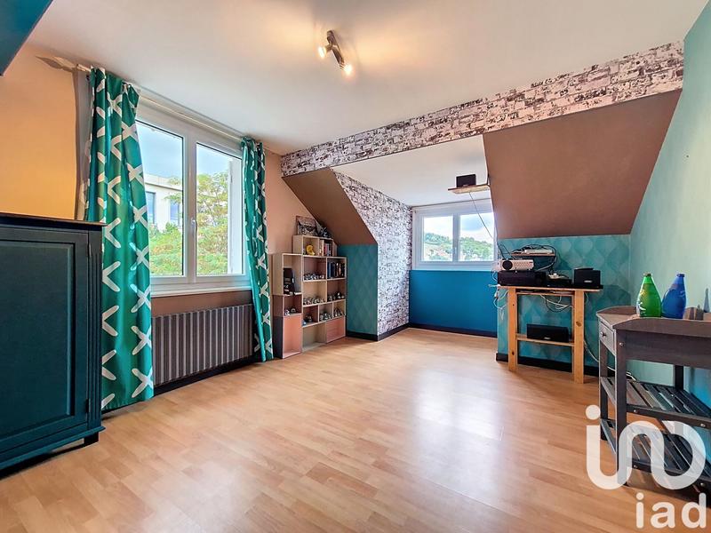 Maison - 240 m² - 10 pièces