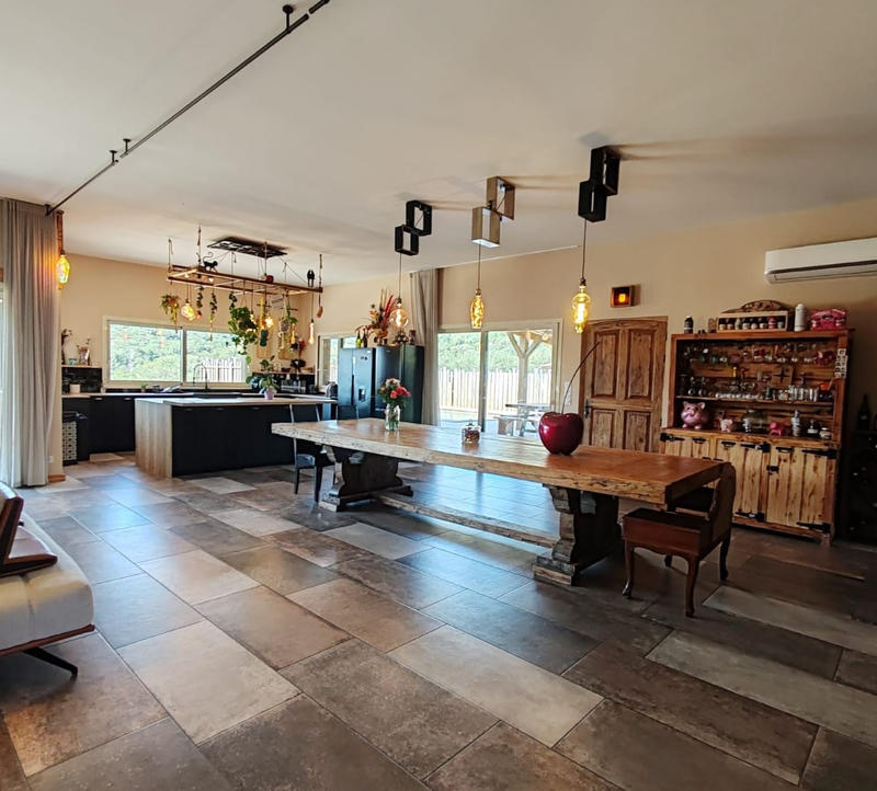 Villa - 322 m² - 5 pièces