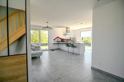 Maison - 114 m² - 6 pièces