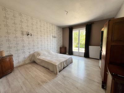 Maison - 198 m² - 7 pièces