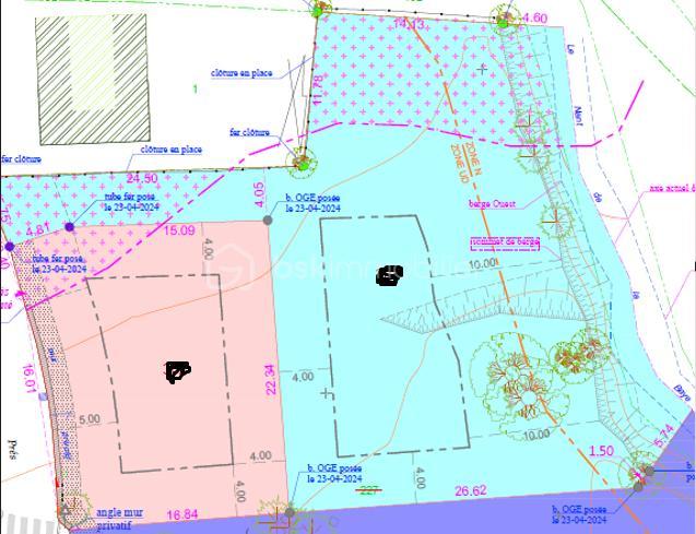 Terrain constructible - 1 367 m²