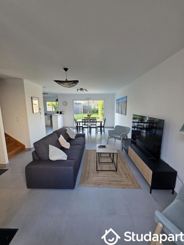 Maison - 90 m² - 5 pièces