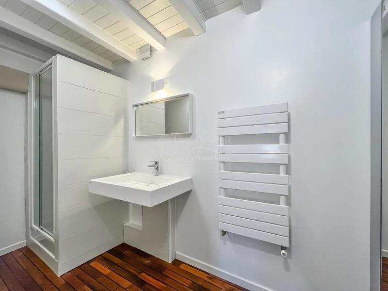 Maison - 180 m² - 8 pièces