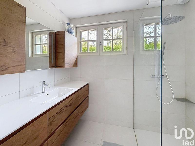 Maison - 170 m² - 6 pièces